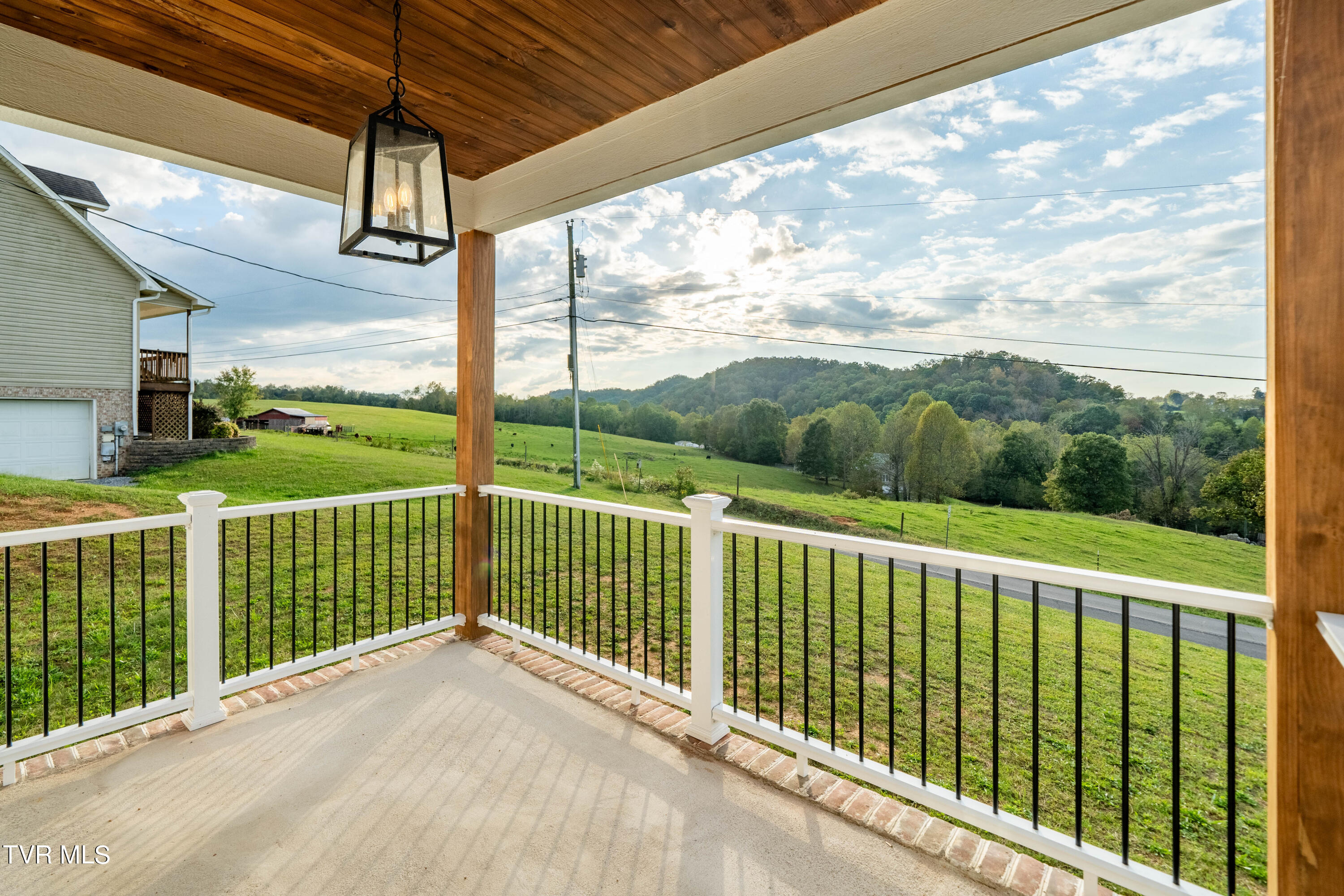 1344 Timber Ridge Road Bluff City, TN 37618 - Photo 17 of 51 1344 Timber Ridge Rd (17 of 51)