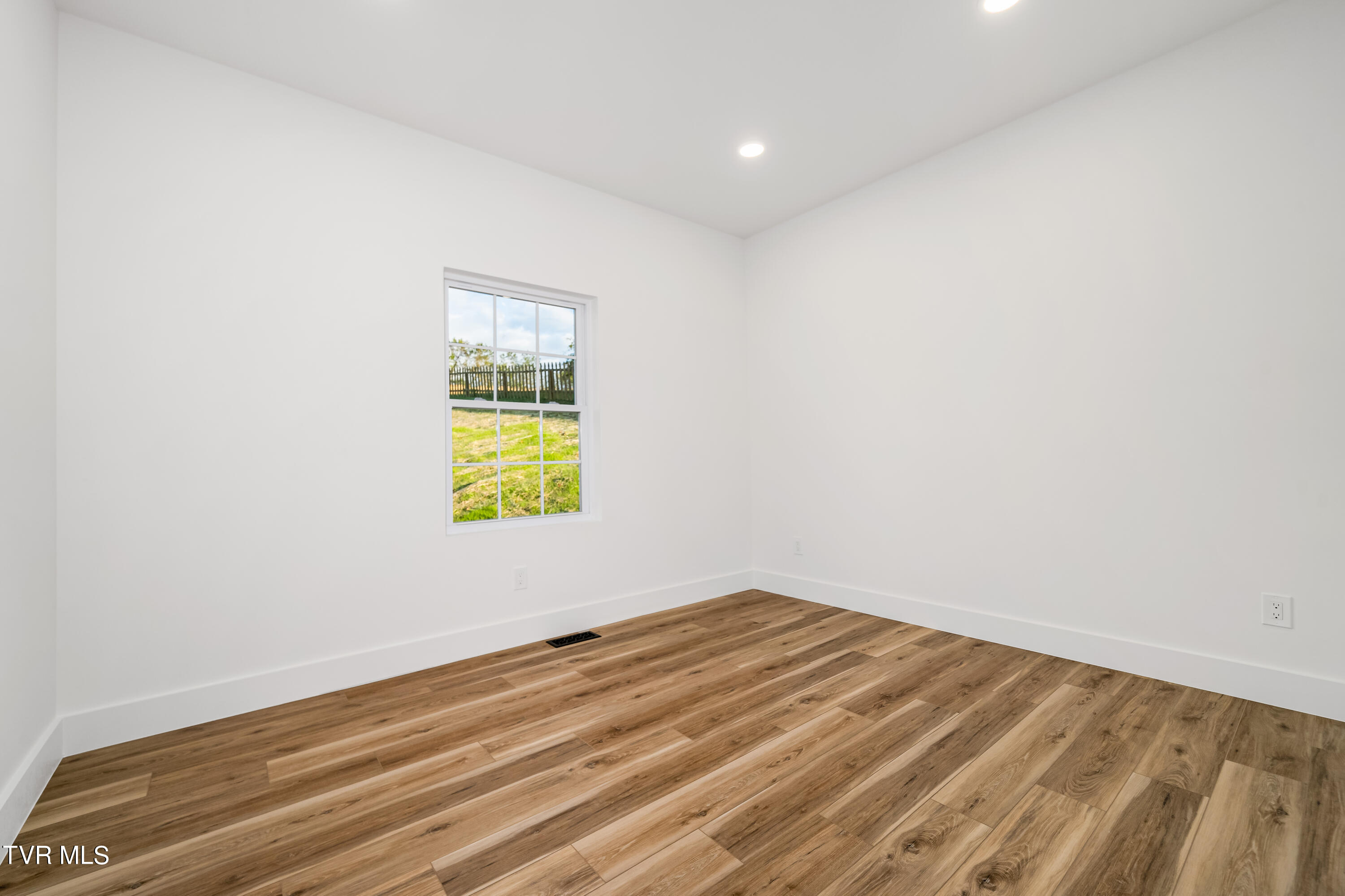 1344 Timber Ridge Road Bluff City, TN 37618 - Photo 45 of 51 1344 Timber Ridge Rd (45 of 51)