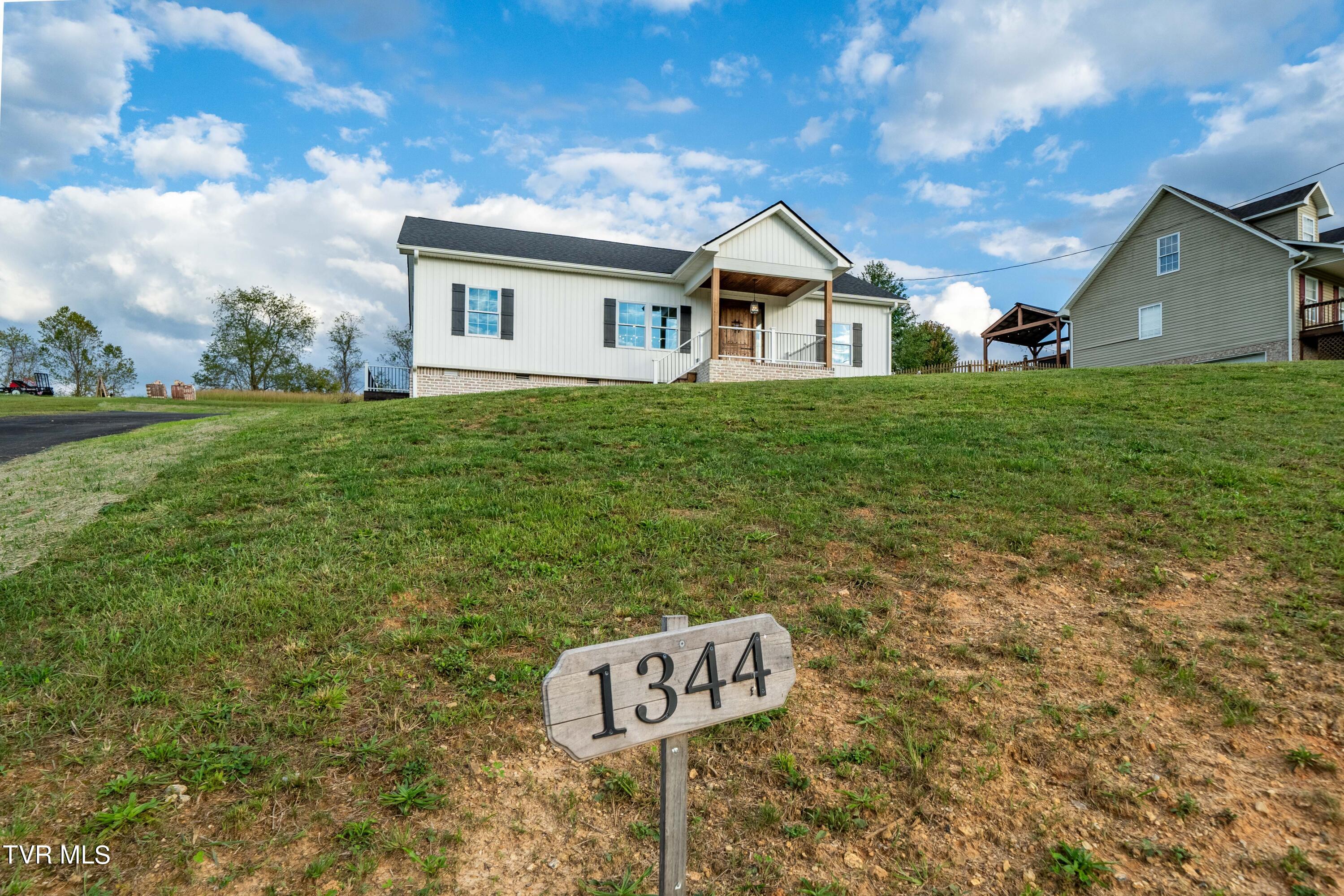 1344 Timber Ridge Road Bluff City, TN 37618 - Photo 8 of 51 1344 Timber Ridge Rd (8 of 51)
