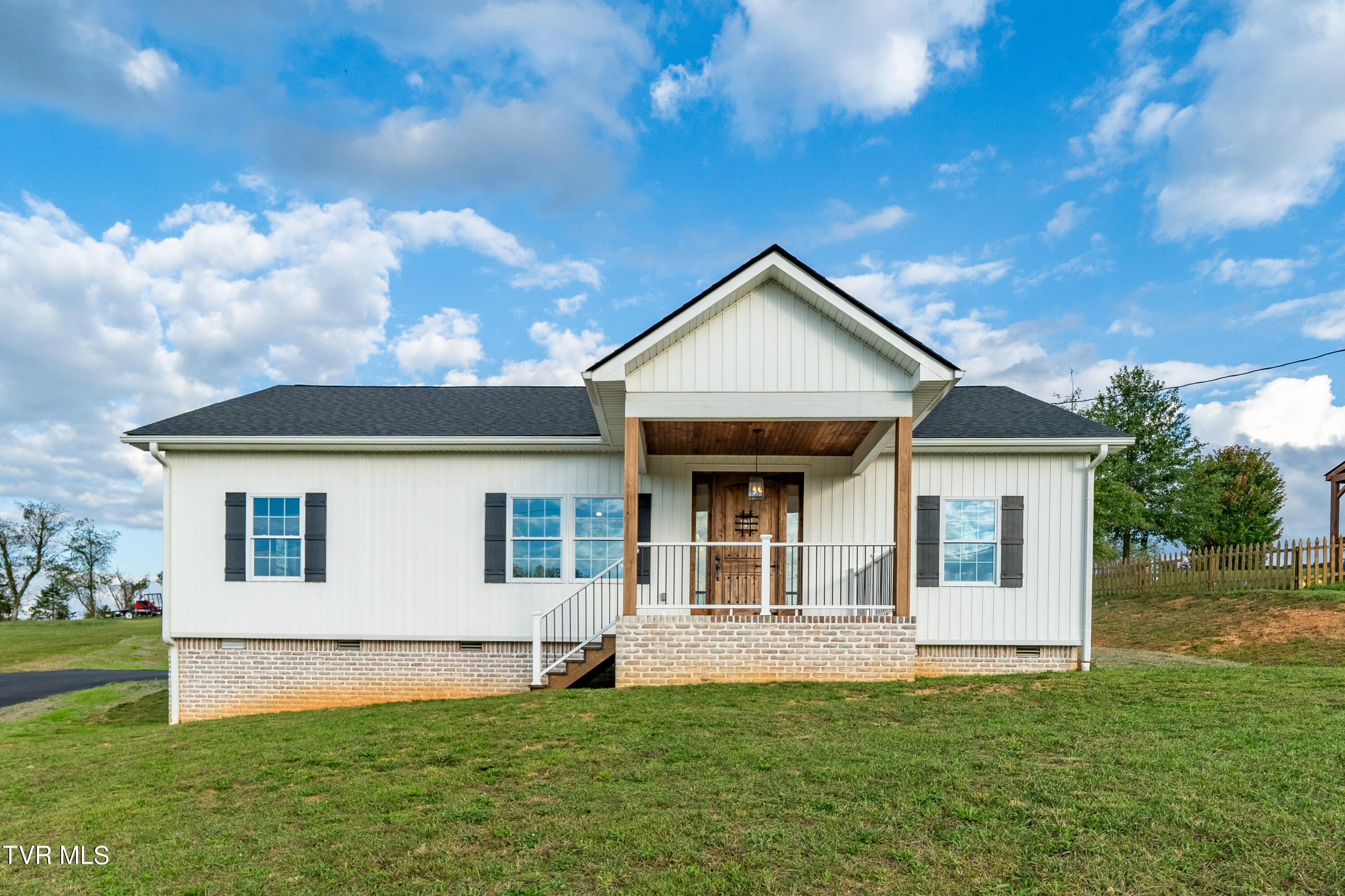 1344 Timber Ridge Road Bluff City, TN 37618 - Photo 10 of 51 1344 Timber Ridge Rd (10 of 51)