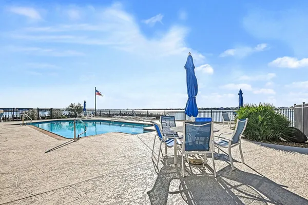 $1,850 | 307 Yacht Club Lane, Unit 307, El Lago, TX 77586