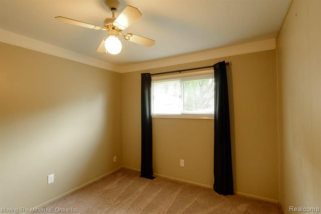 526 South Henry Ruff Road Westland, MI 48186 - Photo 18 of 39