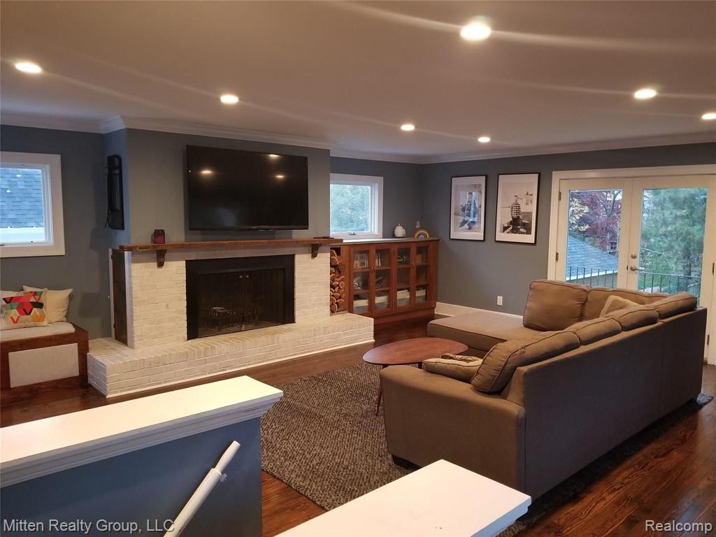 272 Ridgemont Road Grosse Pointe Farms, MI 48236 - Photo 13 of 29