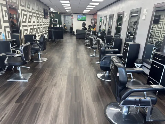 $949,900 | 19920 Hollis Avenue | Hollis