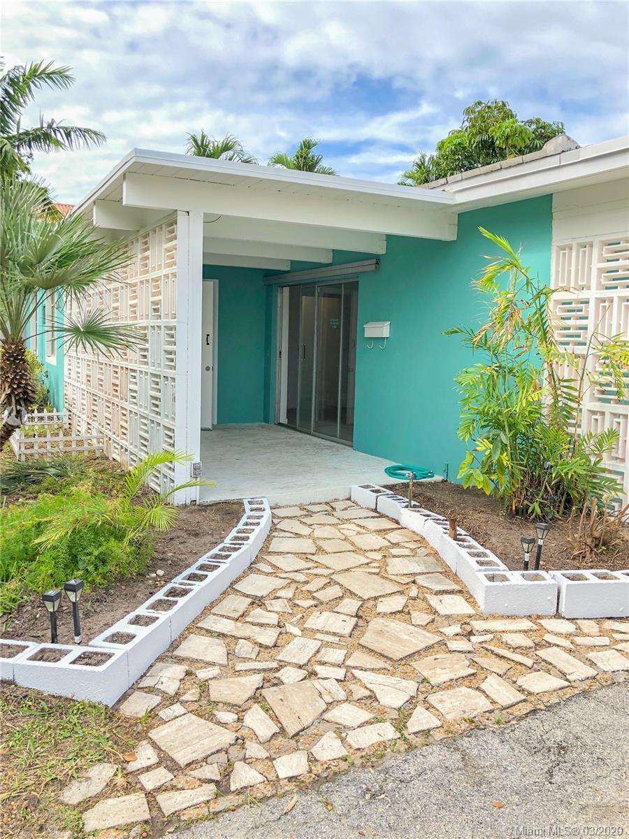 544 Warren Lane Key Biscayne, FL 33149 - Photo 3 of 11