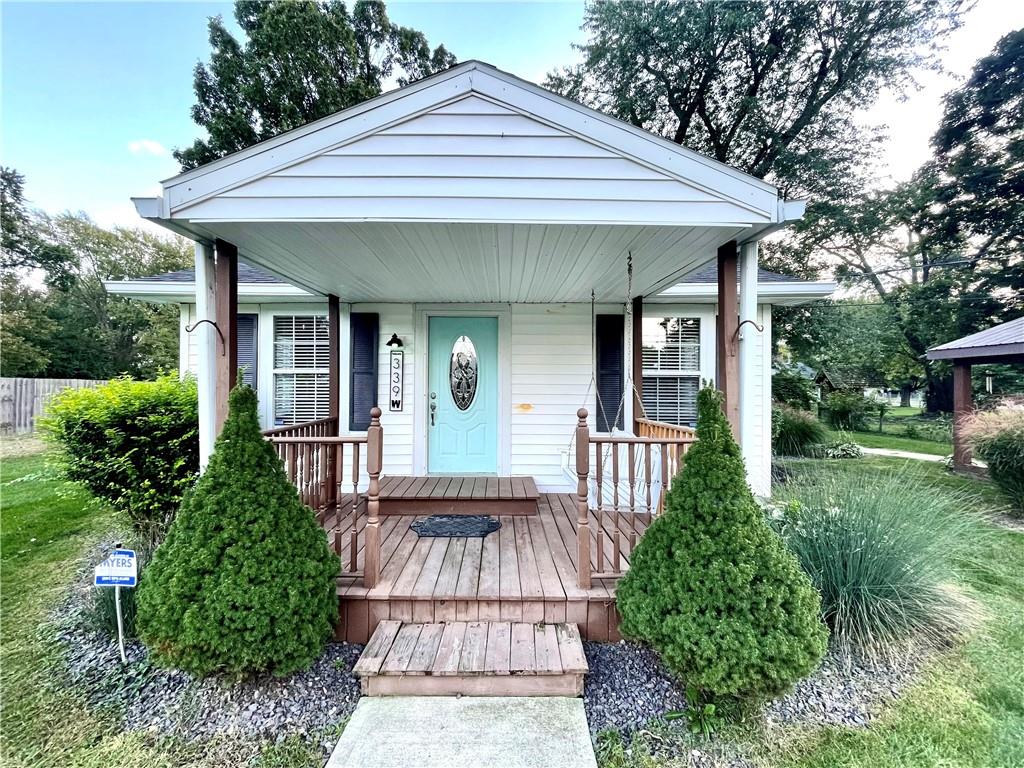 339 West Stop 11 Road Indianapolis, IN 46217 - Photo 2 of 39 Gallery Image 2