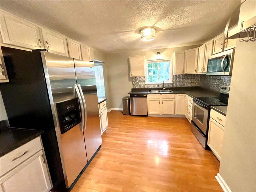 339 West Stop 11 Road Indianapolis, IN 46217 - Photo 12 of 39 Gallery Image 12