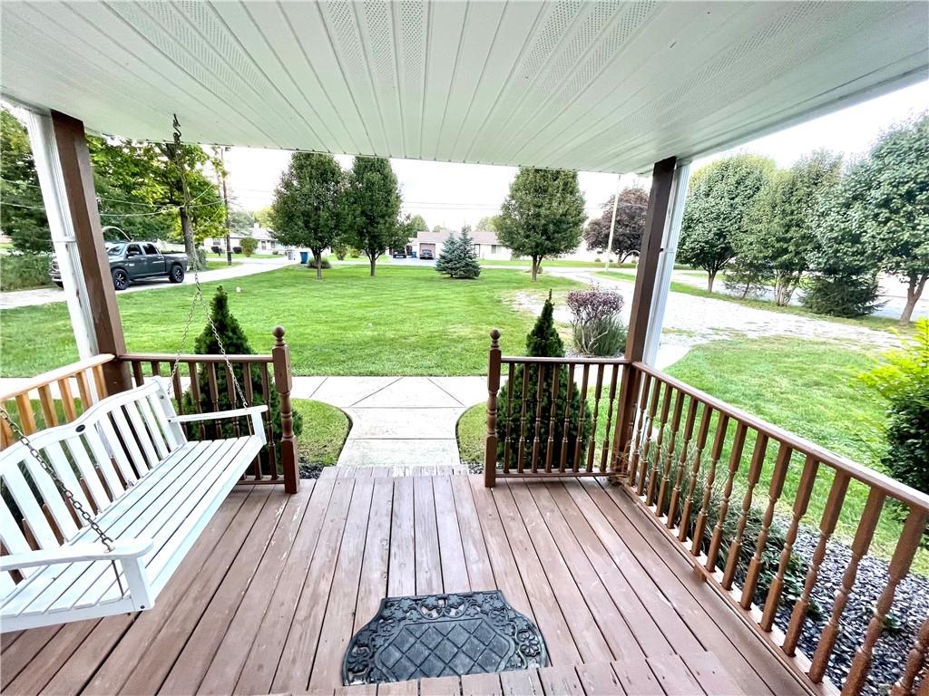 339 West Stop 11 Road Indianapolis, IN 46217 - Photo 8 of 39 Gallery Image 8