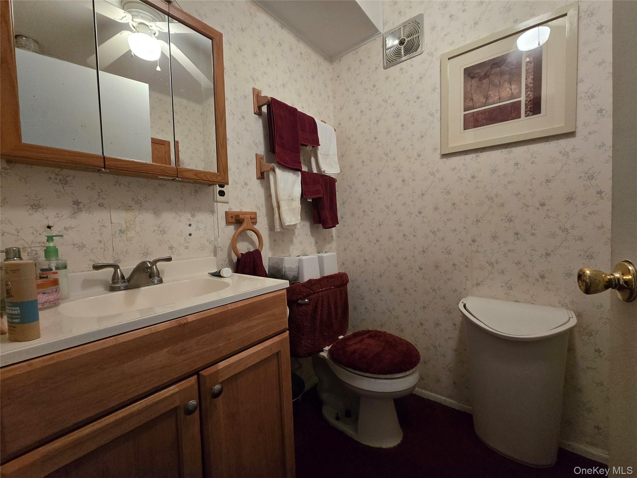 34 Hampton Court Middletown, NY 10941 - Photo 14 of 20