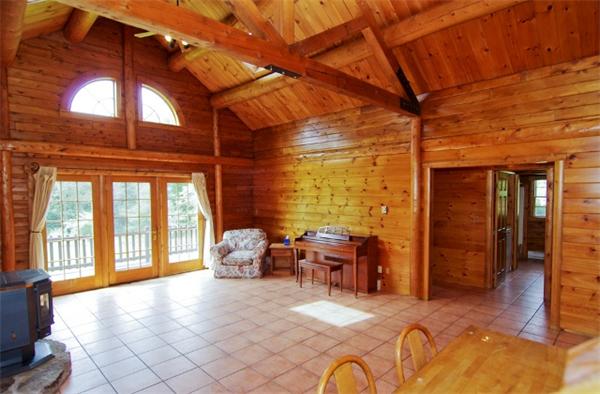 651 Gilbertville Road New Braintree, MA 01531 - Photo 6 of 28