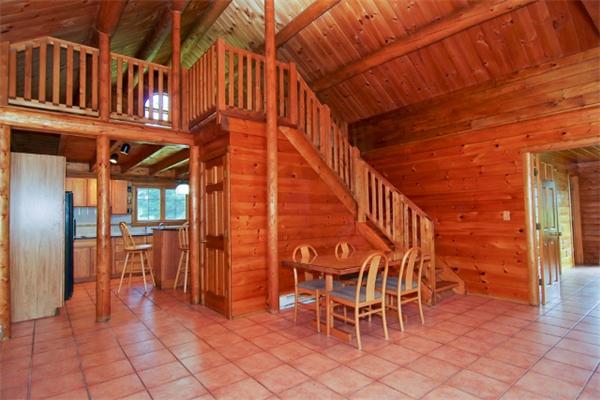 651 Gilbertville Road New Braintree, MA 01531 - Photo 8 of 28
