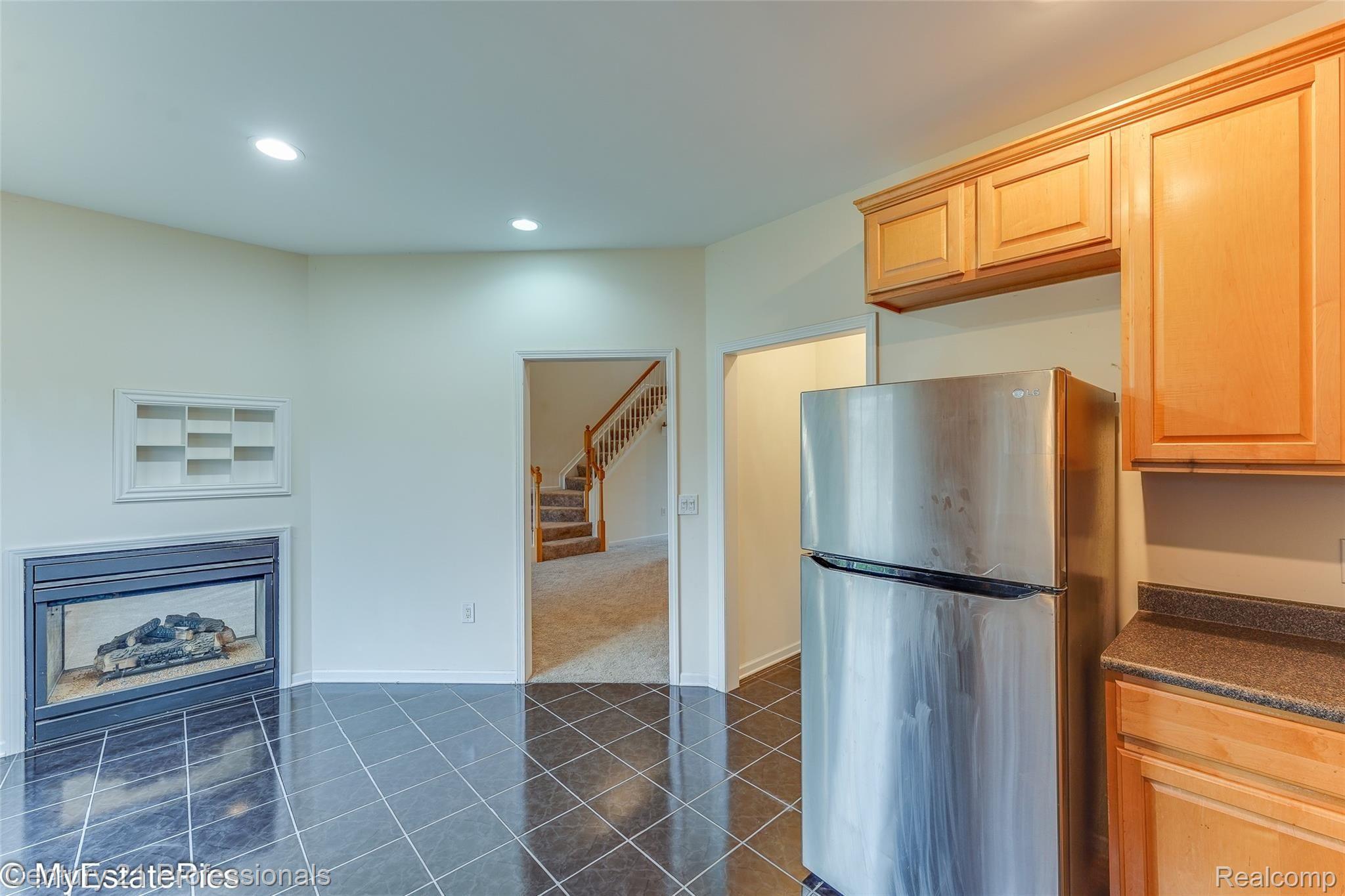 41651 Mitchell Road Novi, MI 48377 - Photo 17 of 41 41651 mitchell rd - novi-17.jpg