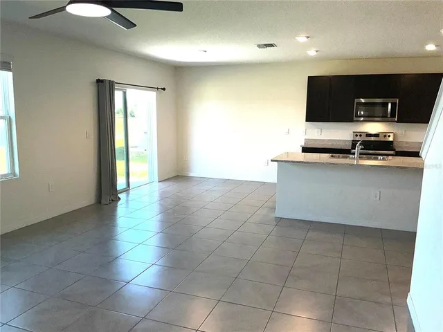 $3,500 | 17329 Reserva Drive, Bradenton, FL 34211