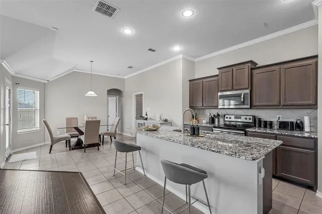 $2,400 | 1948 Day Break Drive, Lancaster, TX 75146