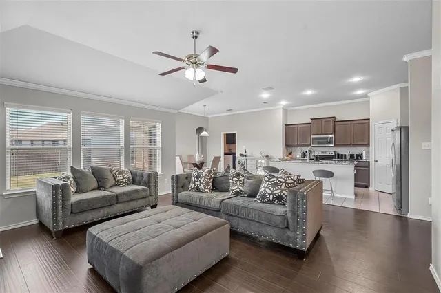 $2,400 | 1948 Day Break Drive, Lancaster, TX 75146