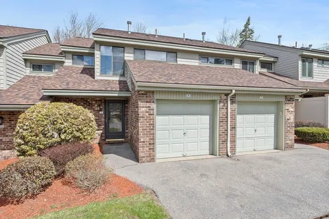 $334,900 | 9 Greenbrook Drive, Unit 9, Stoughton, MA 02072