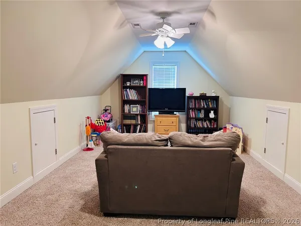a view of livingroom with furniture