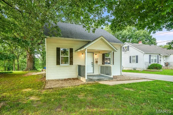$200,000 | 829 West Bottom Avenue, Columbia, IL 62236