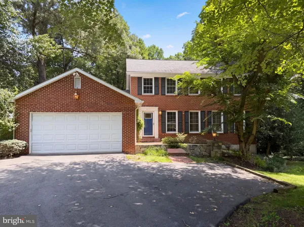 $950,000 | 4819 Powell Road, Fairfax, VA 22032