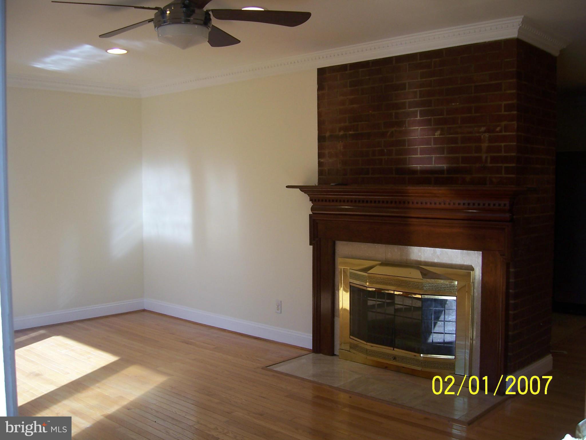 5502 Heming Avenue Springfield, VA 22151 - Photo 14 of 27 Living Room