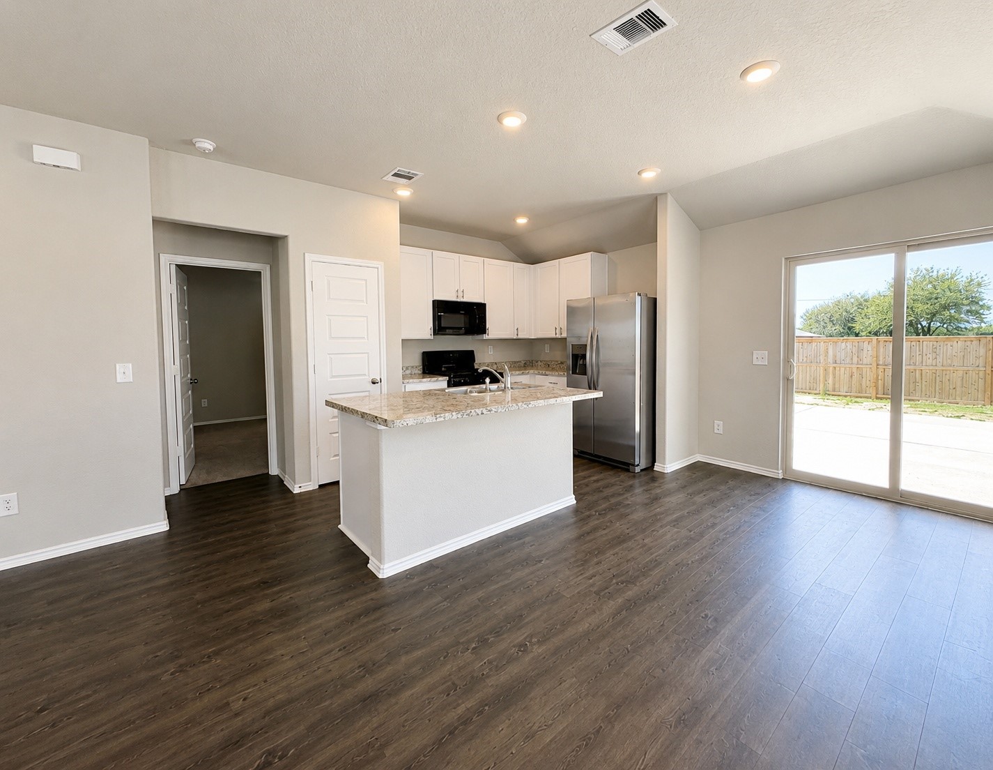 21611 Desert Lilly Road Waller, TX 77484 - Photo 8 of 28 Gallery Image 8