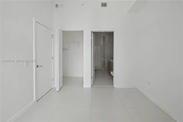 $450,000 | Paraiso Bayviews, Miami, FL 33137