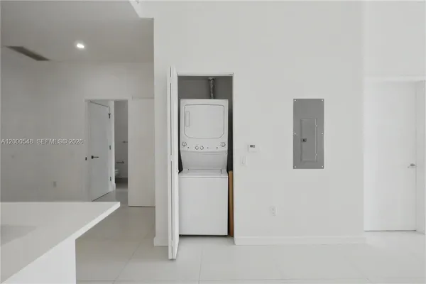 $450,000 | Paraiso Bayviews, Miami, FL 33137
