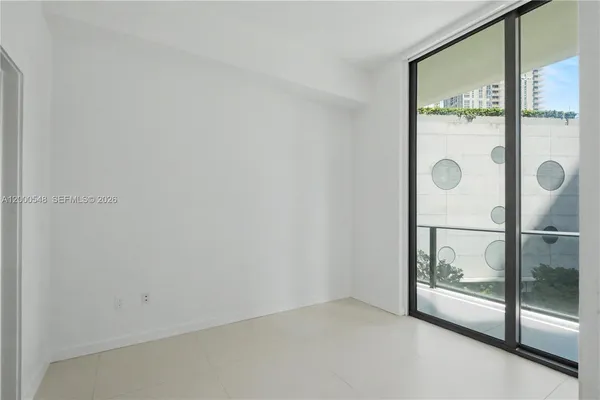 $450,000 | Paraiso Bayviews, Miami, FL 33137