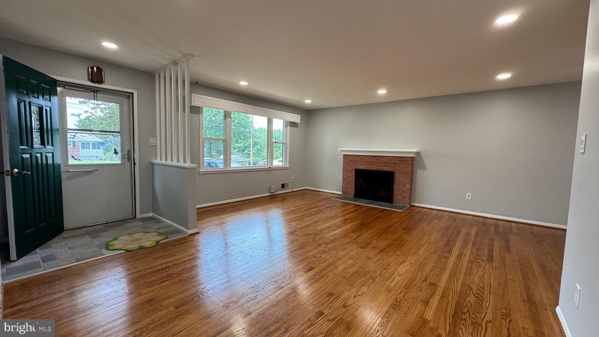 7914 Ellet Road Springfield, VA 22151 - Photo 4 of 27