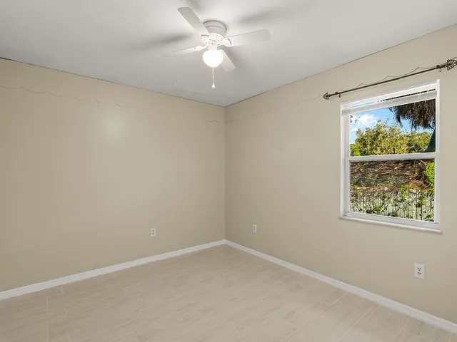 $3,000 | 819 20th Avenue, Vero Beach, FL 32960