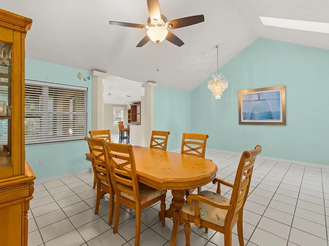 $3,000 | 819 20th Avenue, Vero Beach, FL 32960