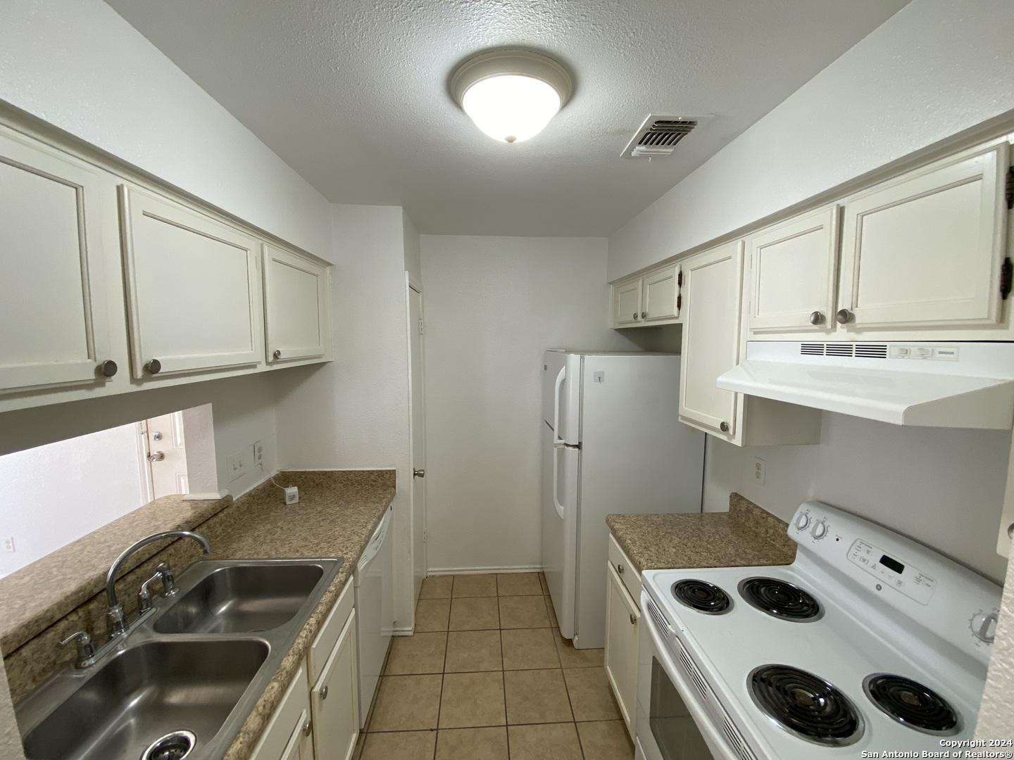 810 Station Street Converse, TX 78109 - Photo 18 of 26