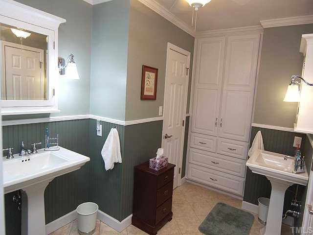8704 Cliff Top Court Raleigh, NC 27613 - Photo 17 of 25
