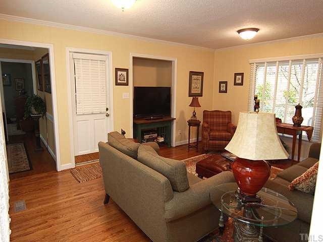 8704 Cliff Top Court Raleigh, NC 27613 - Photo 7 of 25
