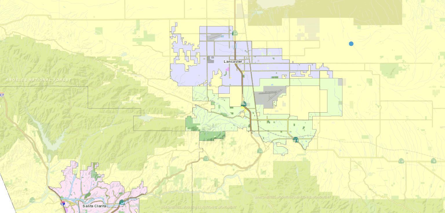131 Cor Lancaster Ca Lancaster, CA 93535 - Photo 9 of 11 a bathroom with a bathtub