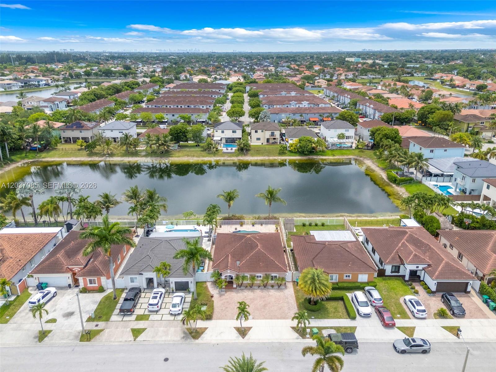 4449 Southwest 164th Path Miami, FL 33185 - Photo 38 of 40
