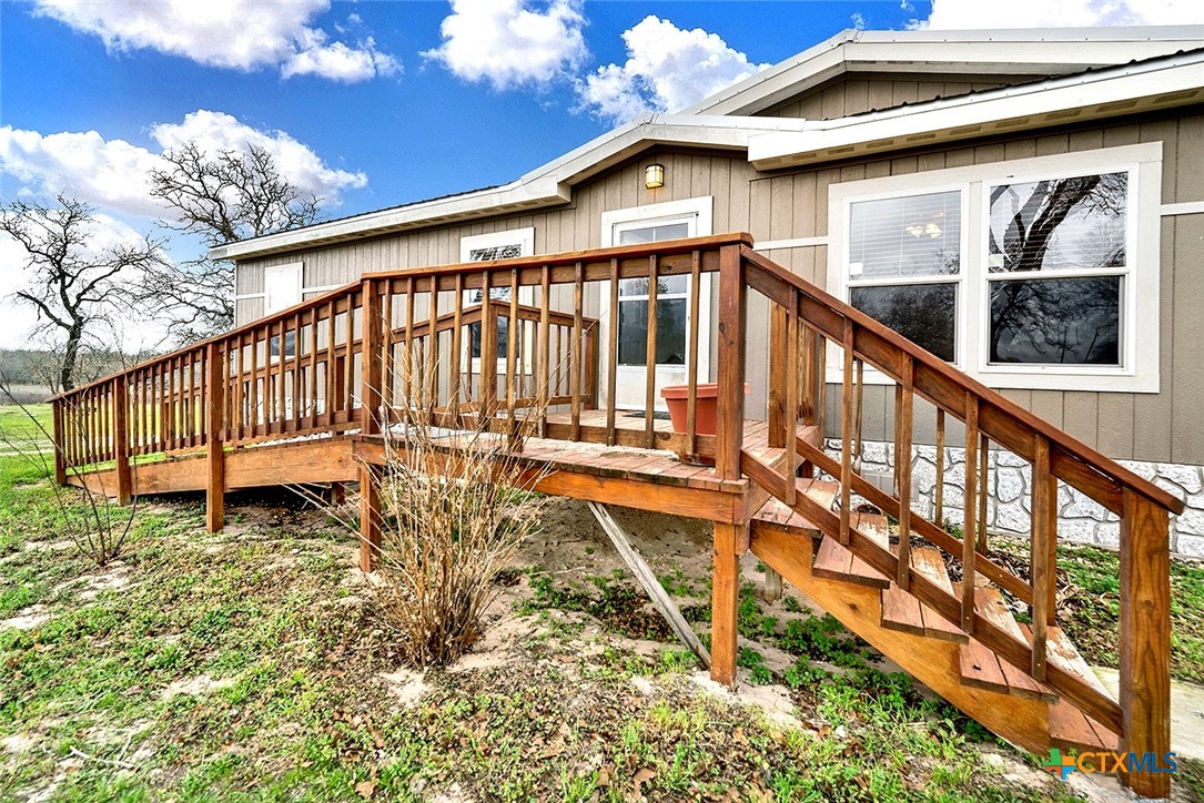 345 Shorthorn Road Stockdale, TX 78160 - Photo 3 of 39