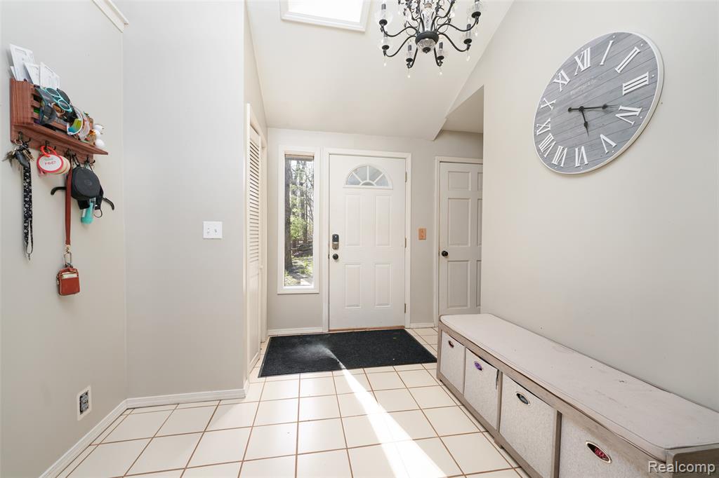 9820 Oakhurst Road Holly, MI 48442 - Photo 2 of 16