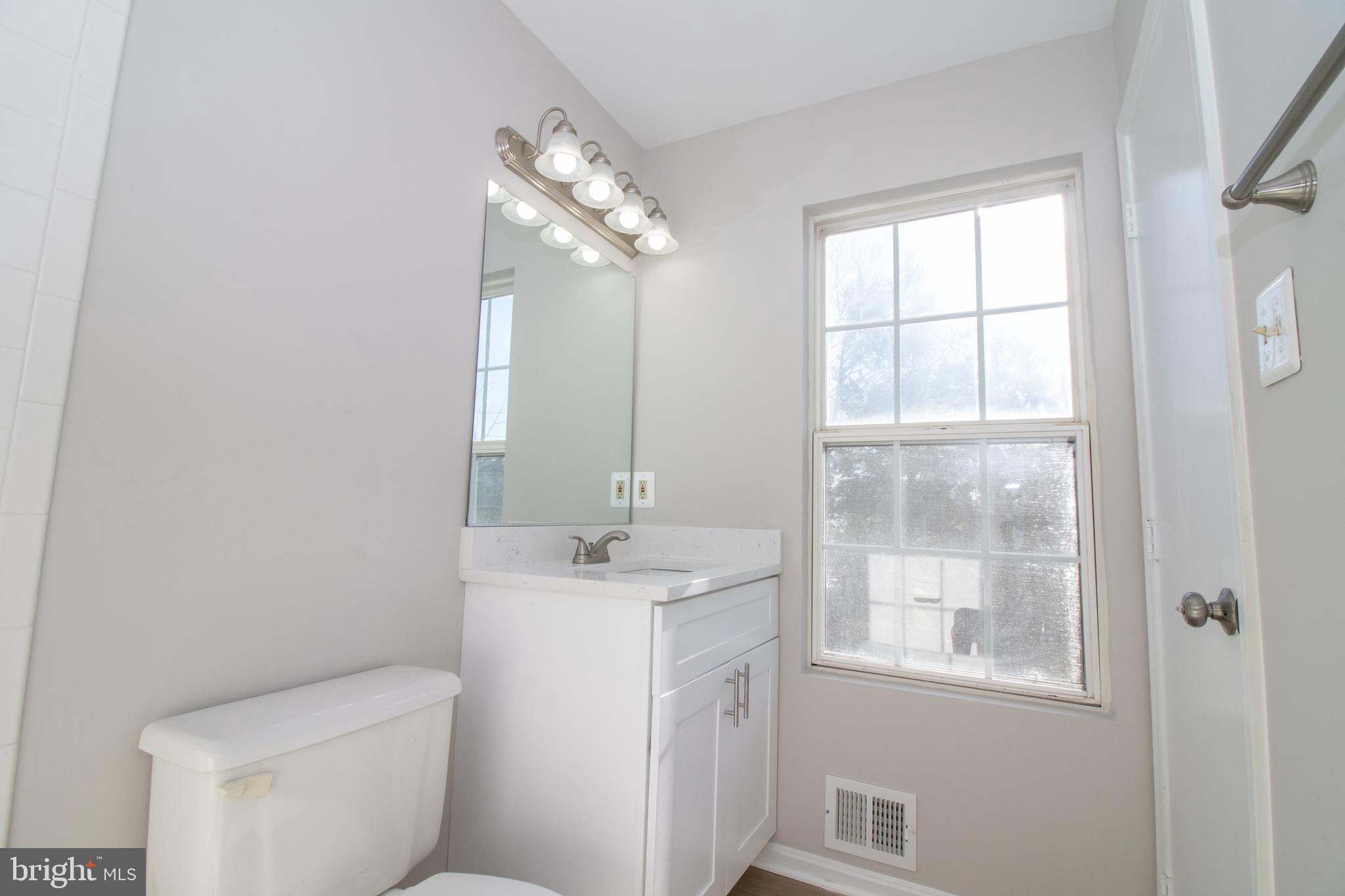 6129 Kendra Way Centreville, VA 20121 - Photo 18 of 51