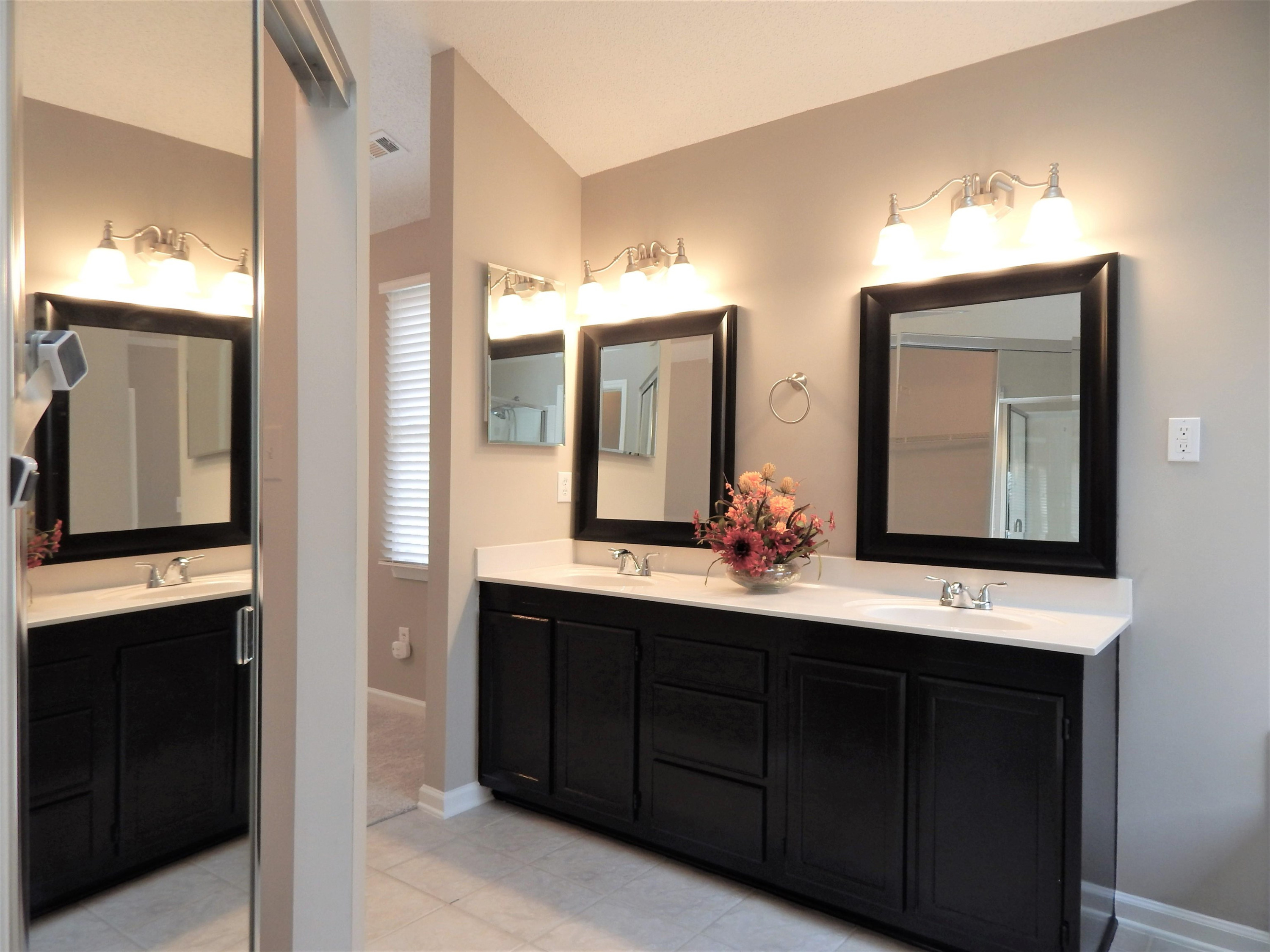 5524 Edgebury Road Raleigh, NC 27613 - Photo 14 of 20 Master bath
