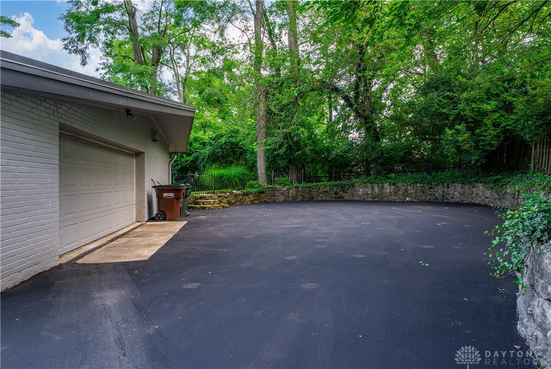 1273 Brooklands Road Kettering, OH 45409 - Photo 21 of 55