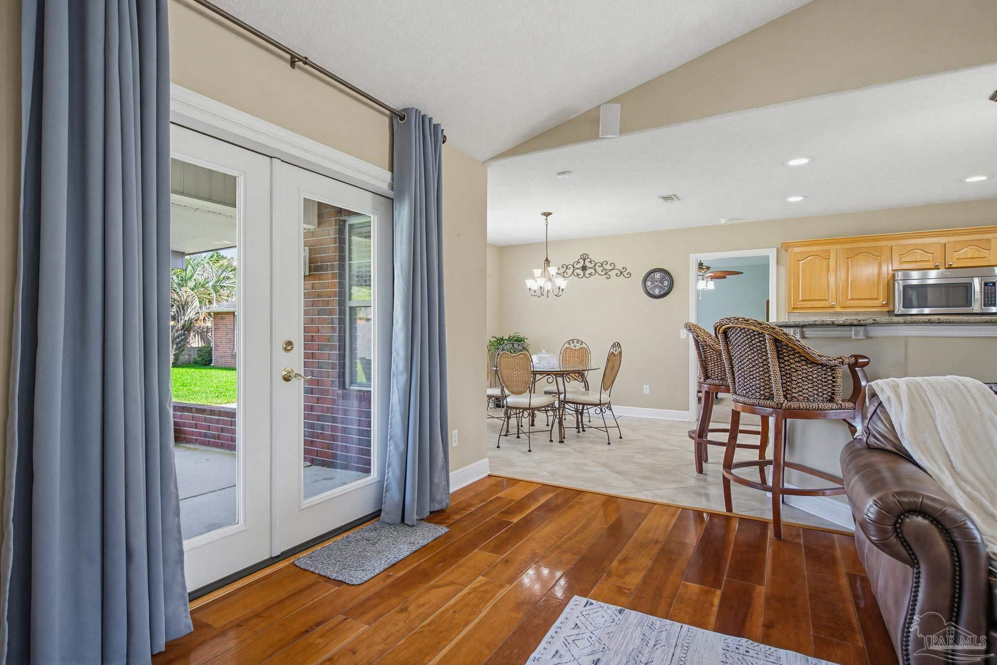 7460 Farmers Road Pensacola, FL 32526 - Photo 11 of 58