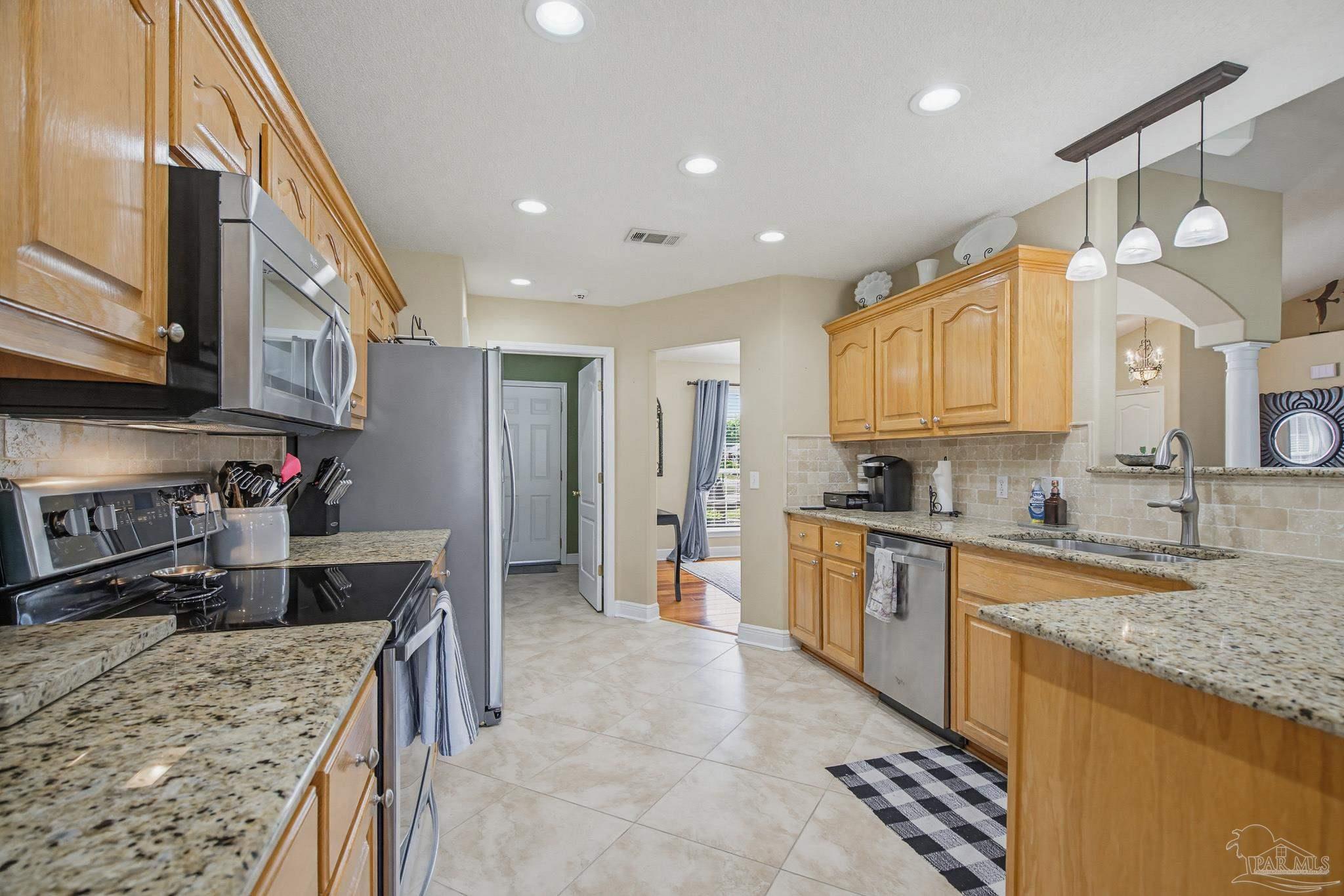 7460 Farmers Road Pensacola, FL 32526 - Photo 16 of 58