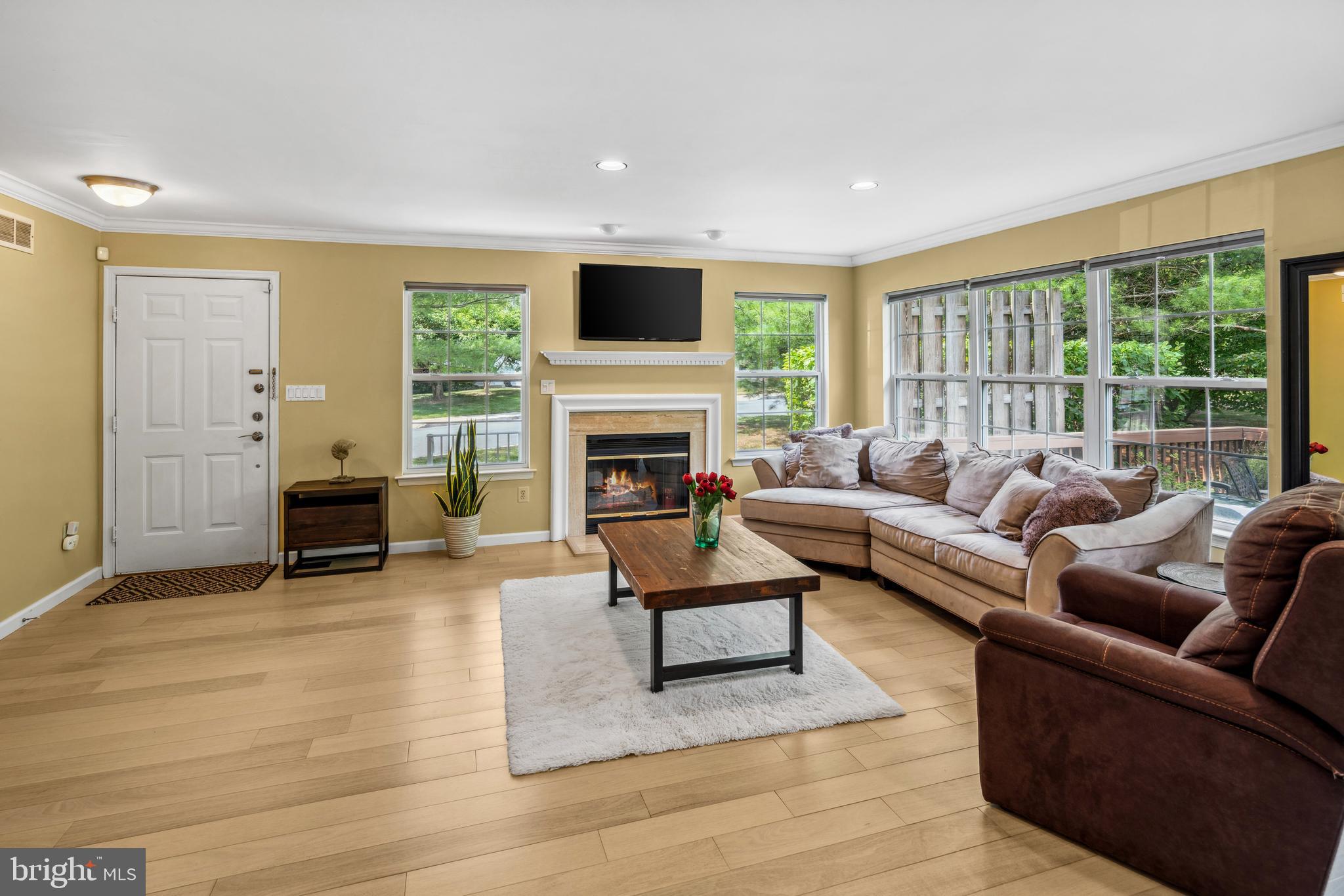 101 Castleton Road Princeton, NJ 08540 - Photo 3 of 29