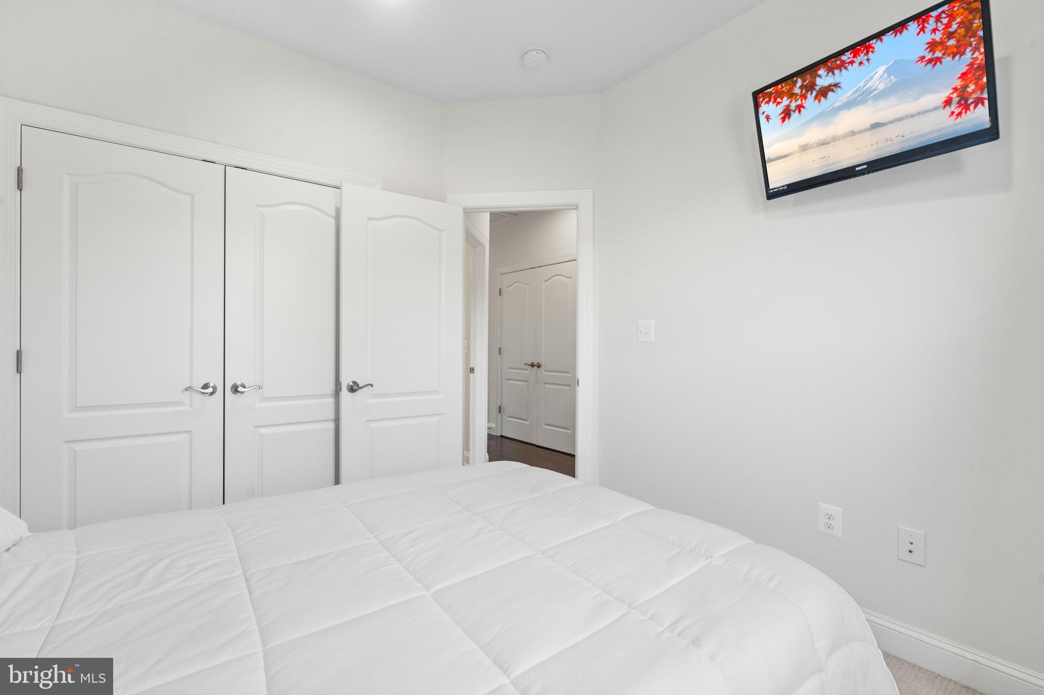 46083 Hall Road Sterling, VA 20166 - Photo 22 of 32