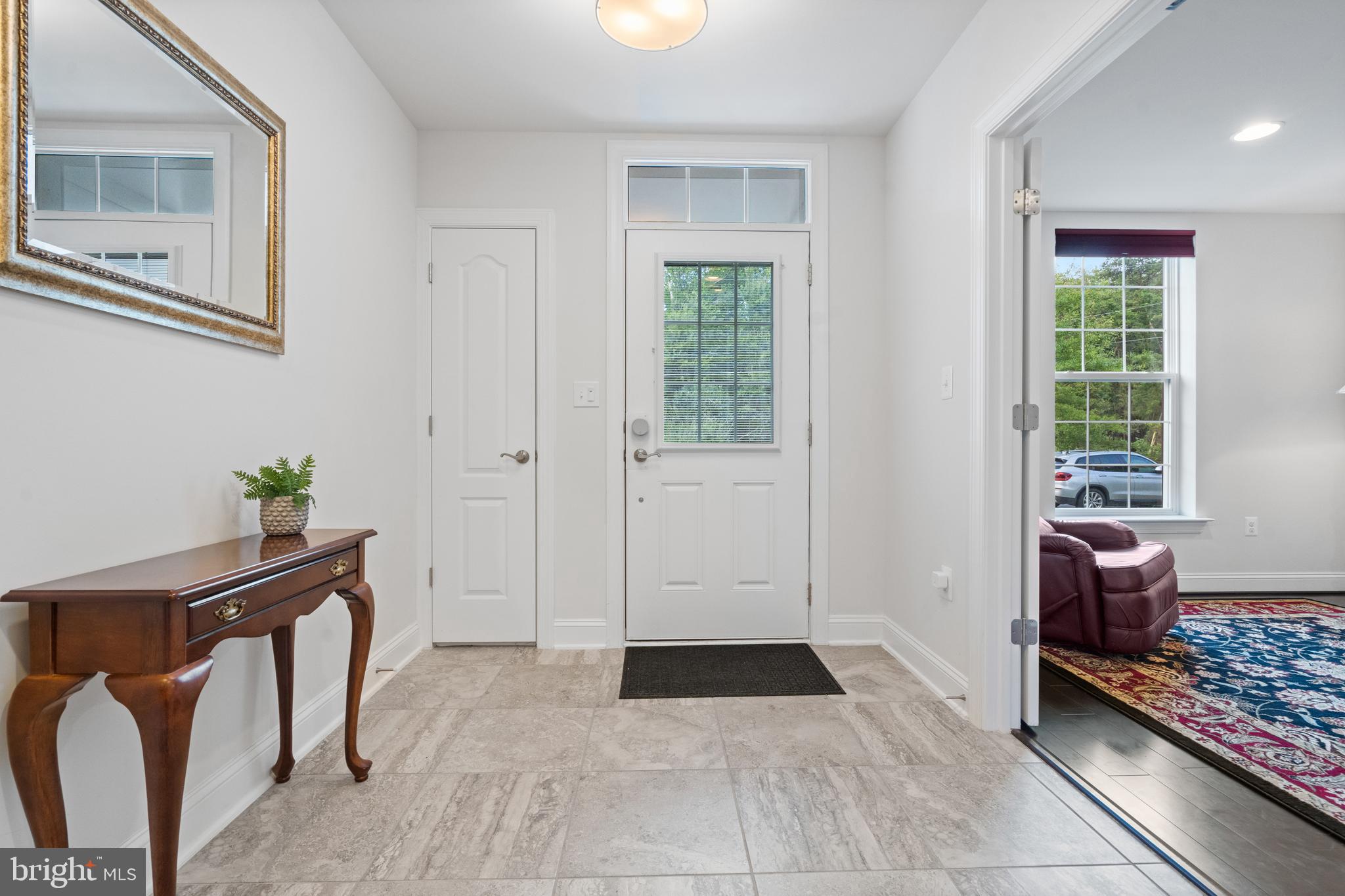 46083 Hall Road Sterling, VA 20166 - Photo 4 of 32