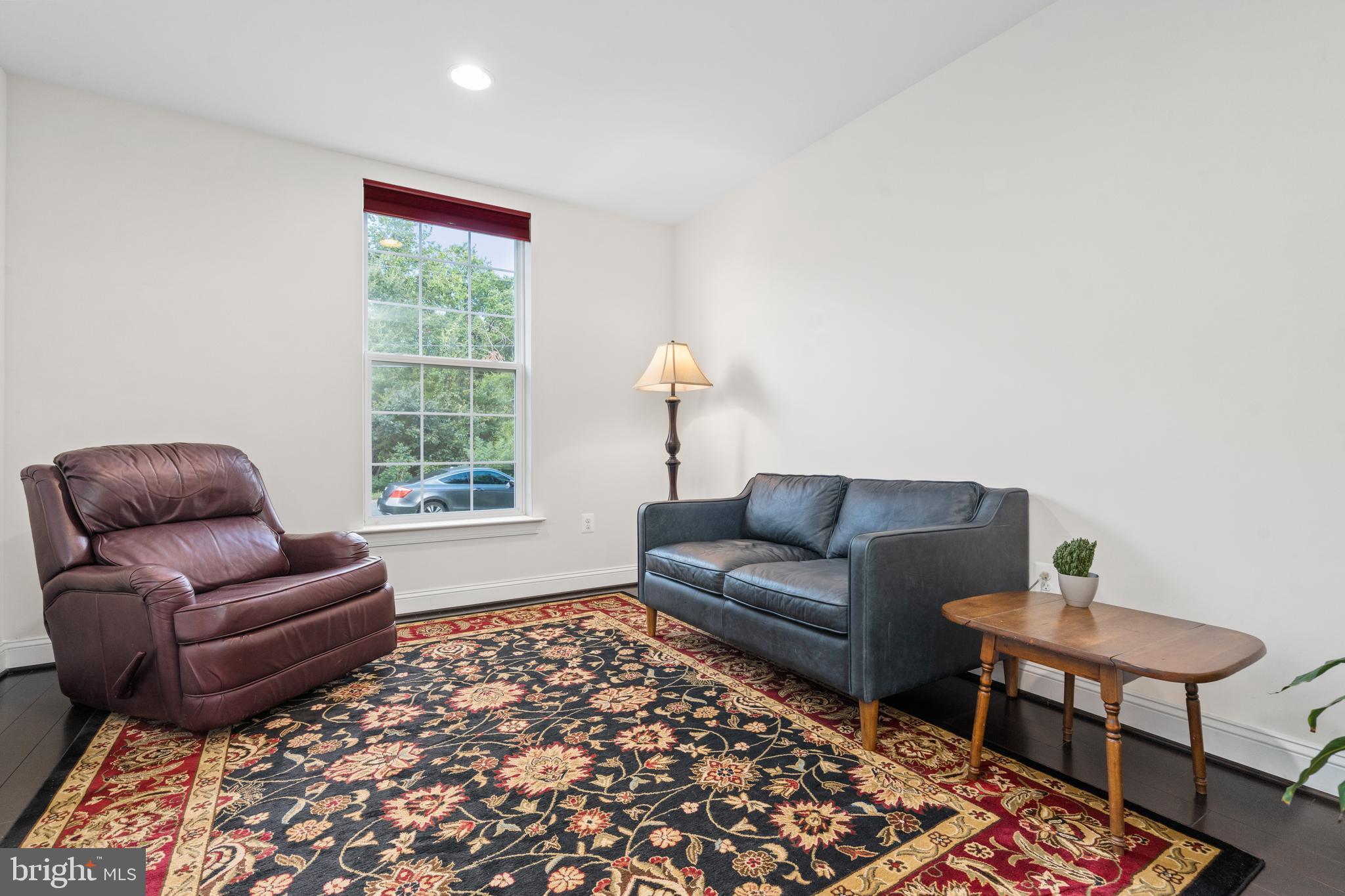 46083 Hall Road Sterling, VA 20166 - Photo 5 of 32