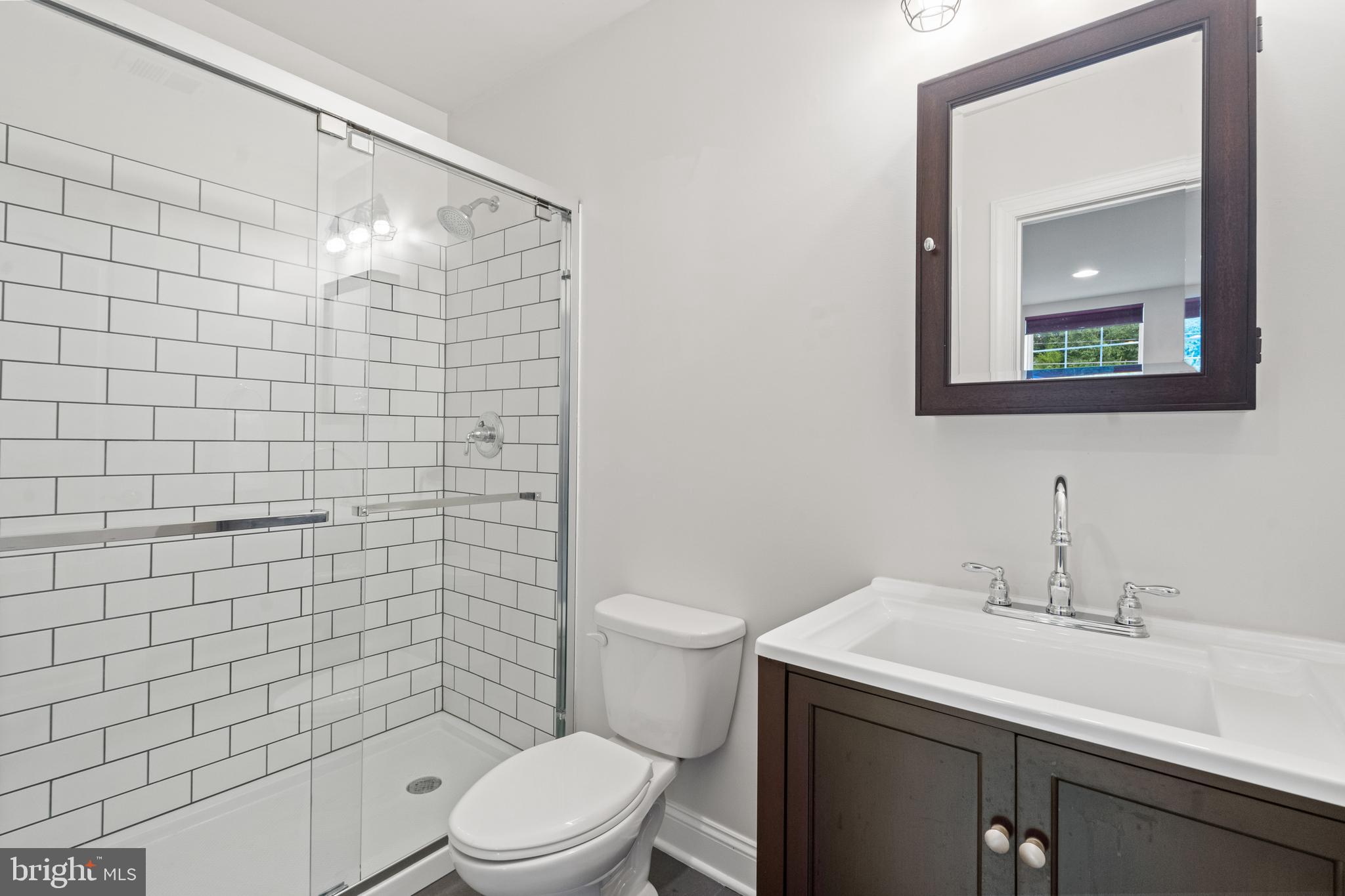 46083 Hall Road Sterling, VA 20166 - Photo 7 of 32