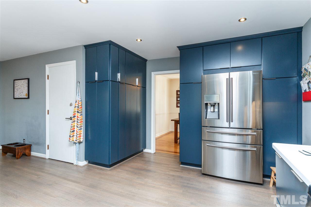 3412 1st Place Raleigh, NC 27613 - Photo 10 of 25 New Stainless Steel appliances