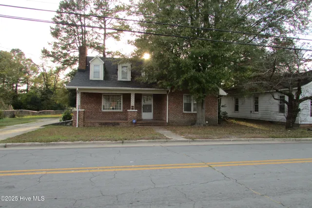 $139,000 | 803 Mc Koy Street, Clinton, NC 28328